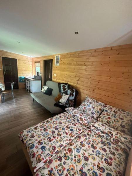 Lesny Zakatek Bed & Breakfast Smardzewice Ngoại thất bức ảnh