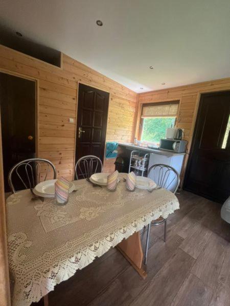 Lesny Zakatek Bed & Breakfast Smardzewice Ngoại thất bức ảnh