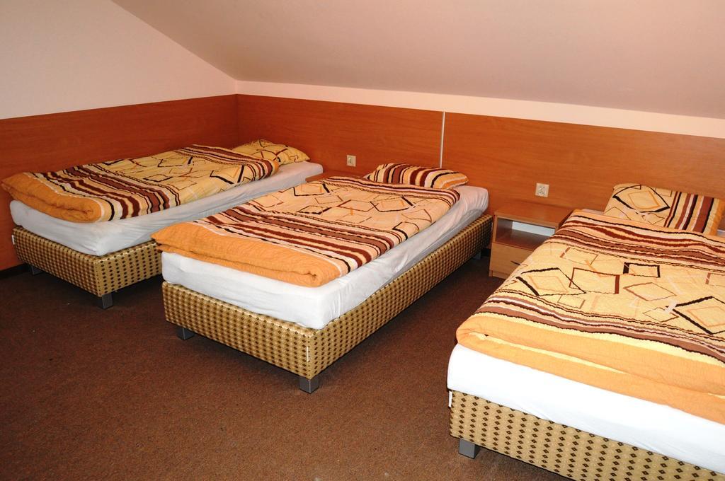 Lesny Zakatek Bed & Breakfast Smardzewice Ngoại thất bức ảnh